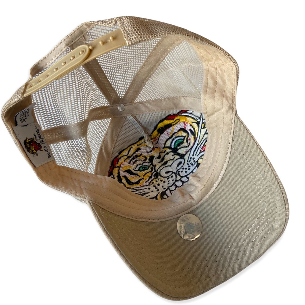 Christian Audigier × Ed Hardy Vintage Tiger Embroidered Mesh Bedazzled Beige Cap - Picture 7 of 8